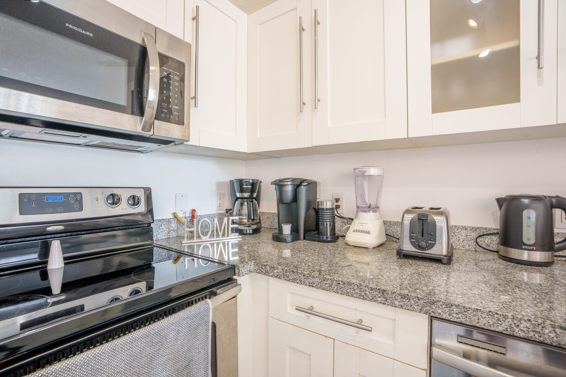 Kitchen countertop appliances