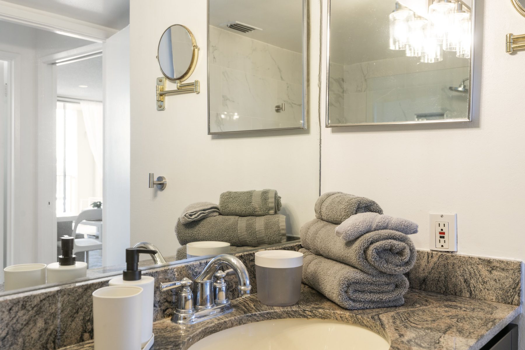 Bathroom vanity
