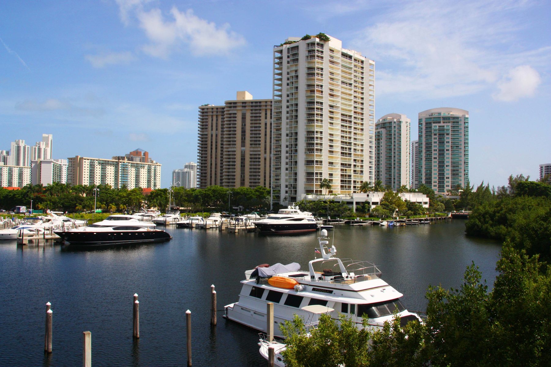 1 Bedroom Marina View — Unit 04