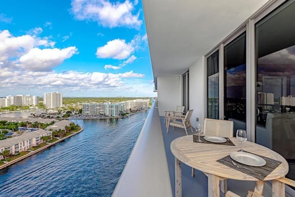 Balcony dining table