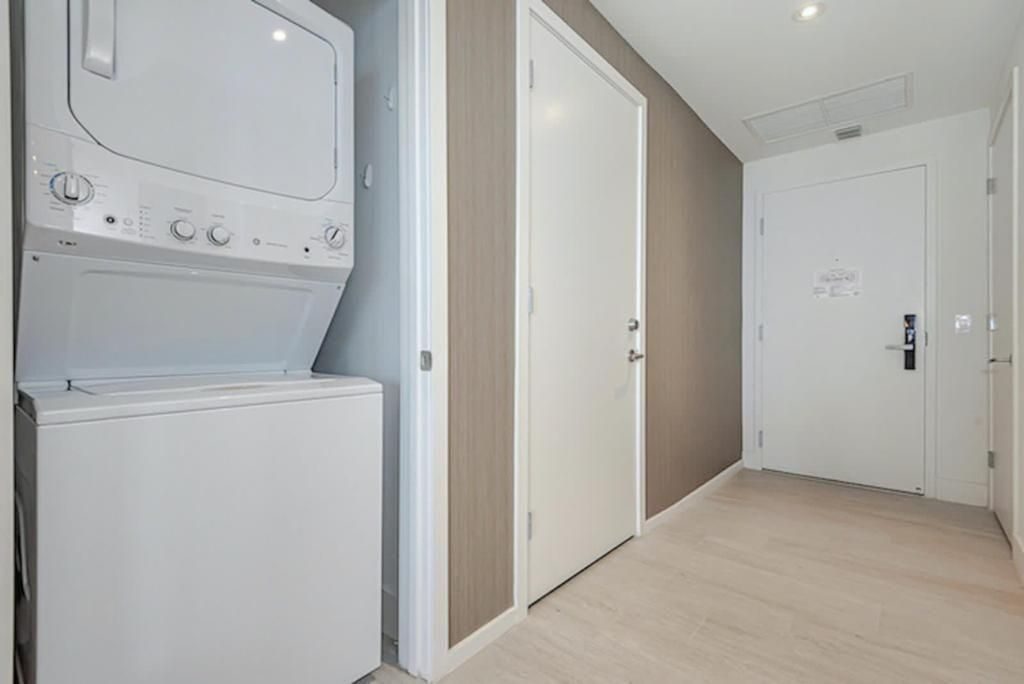 In-suite washer and dryer