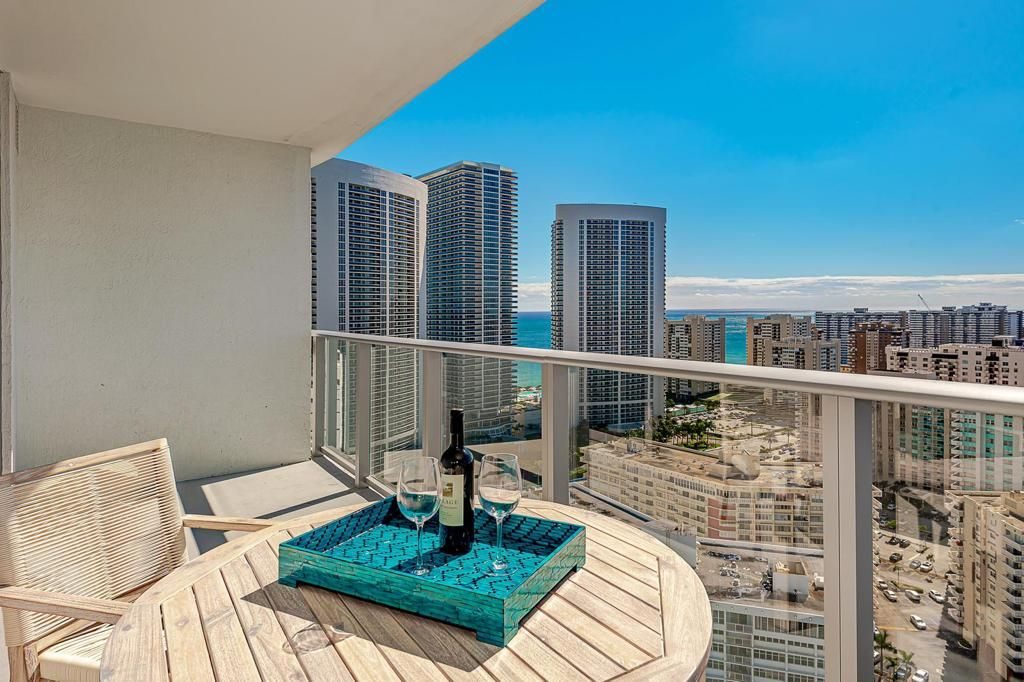 Balcony, ocean and skyline view