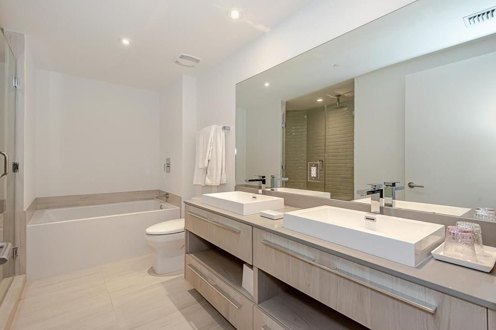 Primary bathroom, double vanity