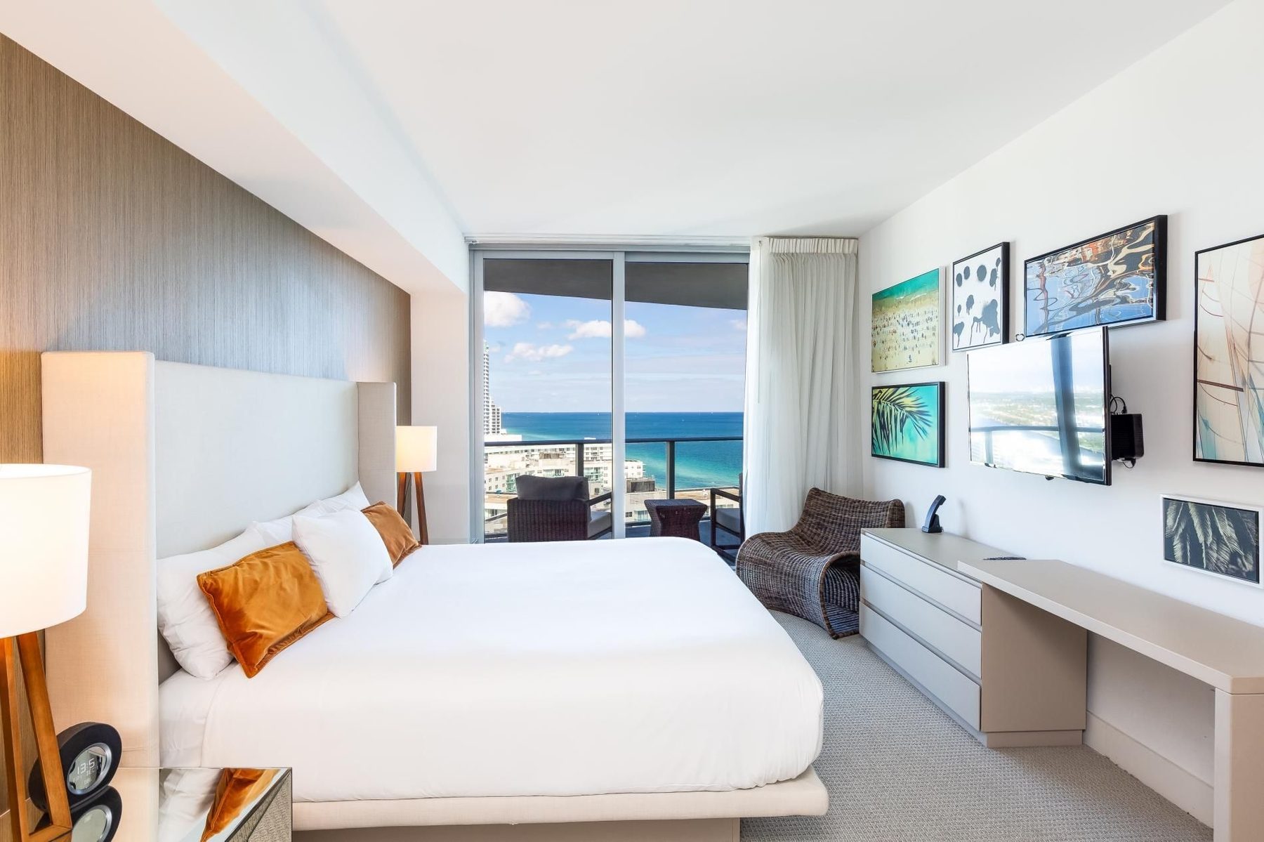 Master bedroom, king bed, ocean view